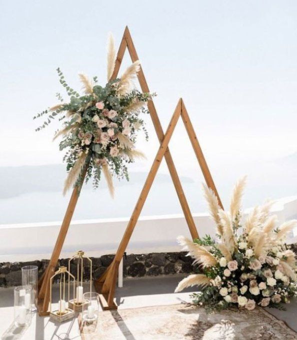 ARCHE EN BOIS TRIANGULAIRE